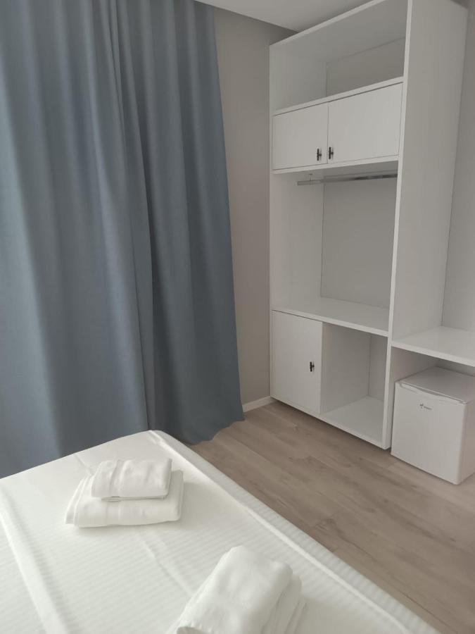 Dukes Albania Hotel Radhime Bagian luar foto