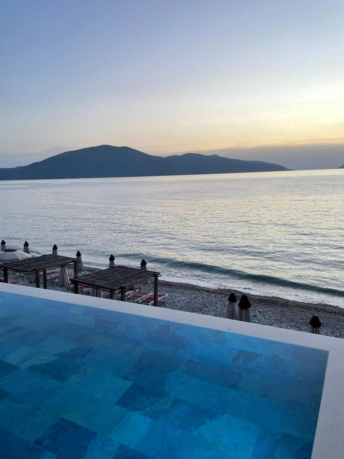 Dukes Albania Hotel Radhime Bagian luar foto