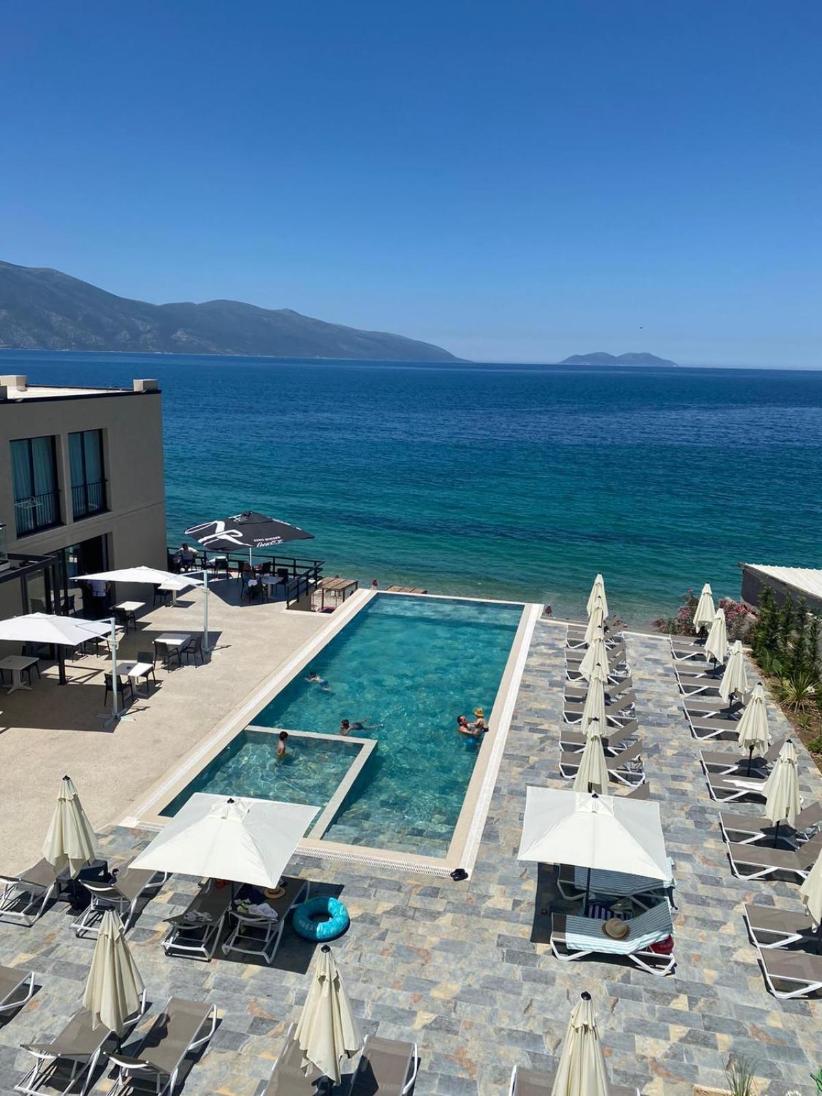 Dukes Albania Hotel Radhime Bagian luar foto