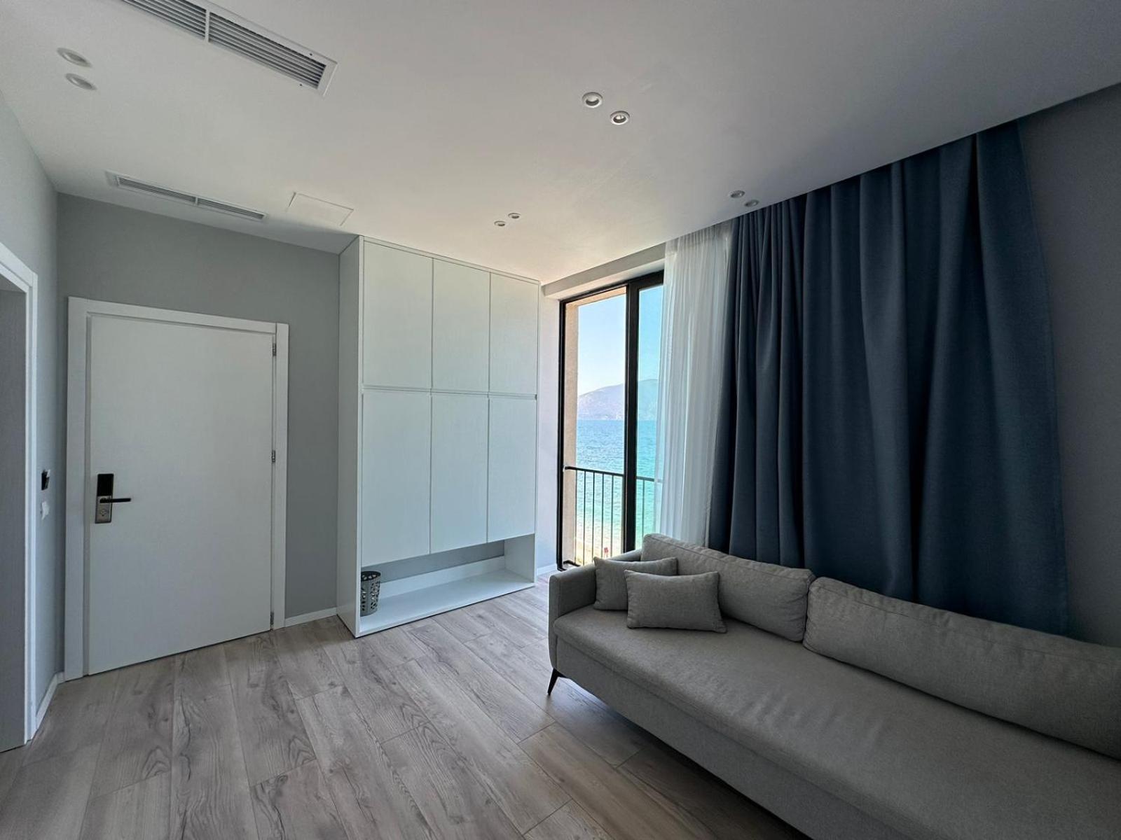 Dukes Albania Hotel Radhime Bagian luar foto