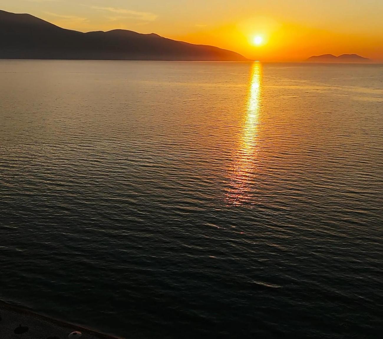 Dukes Albania Hotel Radhime Bagian luar foto