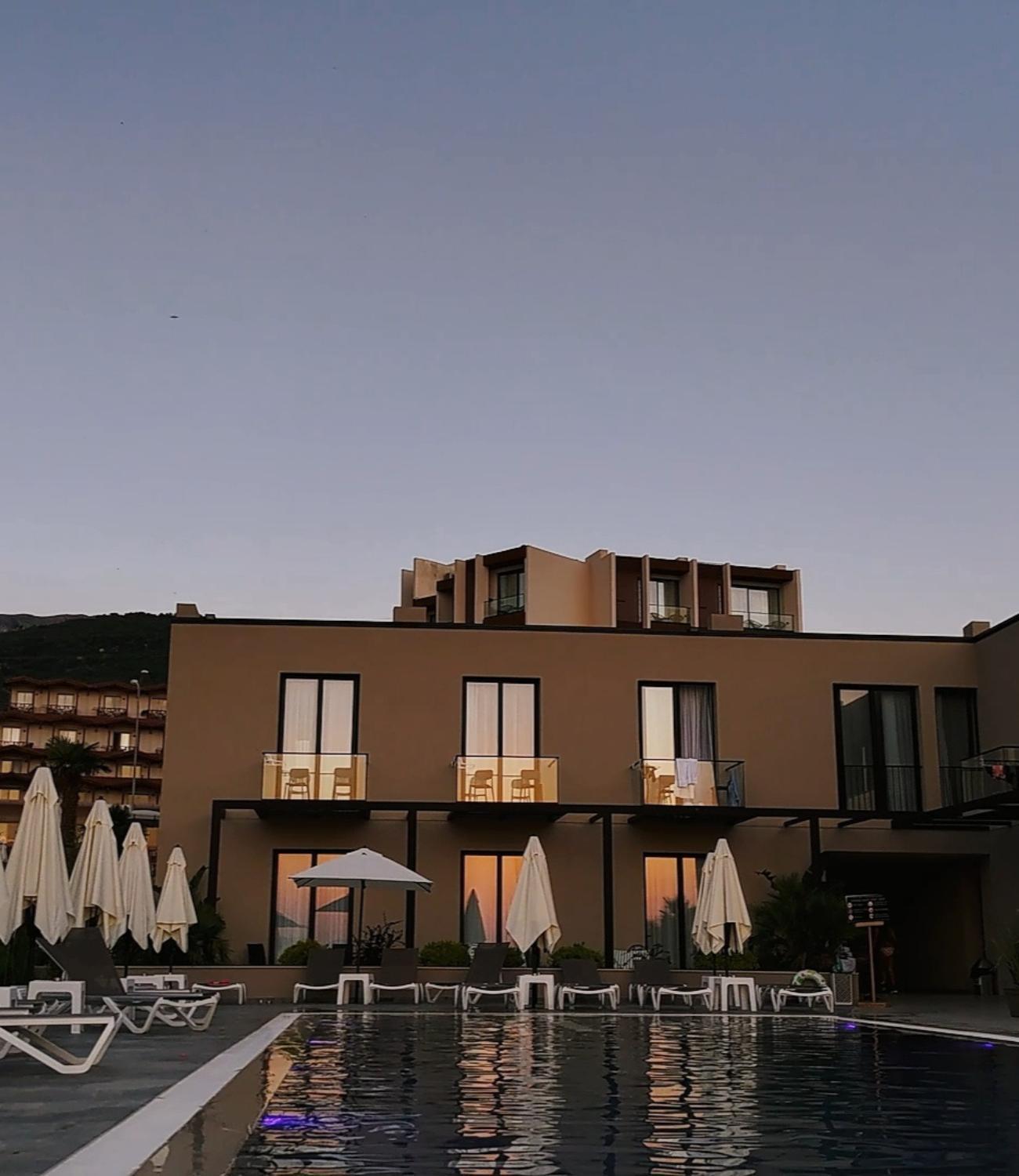 Dukes Albania Hotel Radhime Bagian luar foto