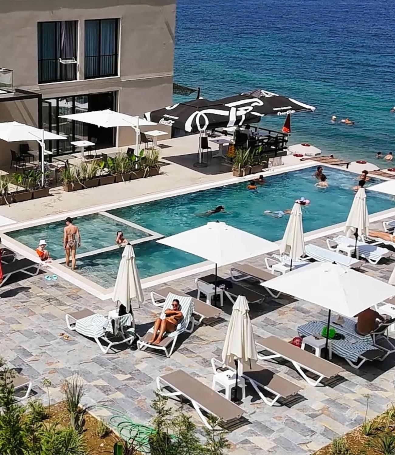 Dukes Albania Hotel Radhime Bagian luar foto